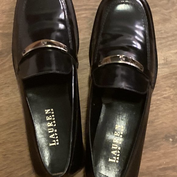 Lauren by Ralph Lauren Patent Leather Loafers with Silver Monogram - Picture 4 of 4